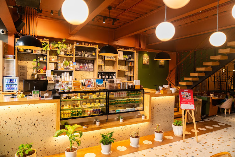 Bustling Brew Bistro Cafe — restaurants